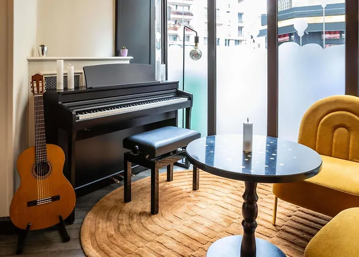 Ibis Styles 15 LecourbeHotel Pas Cher Paris