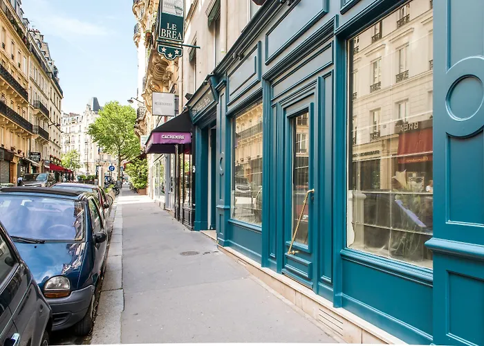 Jardin Le BréaHotel Pas Cher Paris